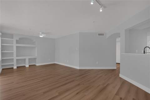 7300 Westpointe Boulevard #717, Orlando FL - photo 6 of 33