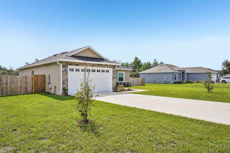 4 bedroom Single Family Residence at 40688 E 9th Avenue, East Umatilla, Umatilla — photo 4