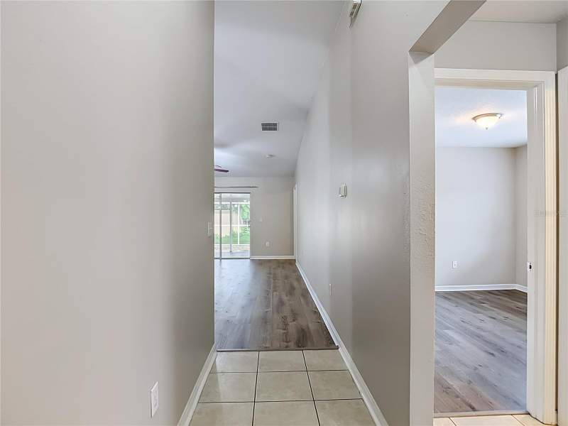 4 bedroom Single Family Residence at 1129 Conch Court, Northwood, Wesley Chapel — photo 4