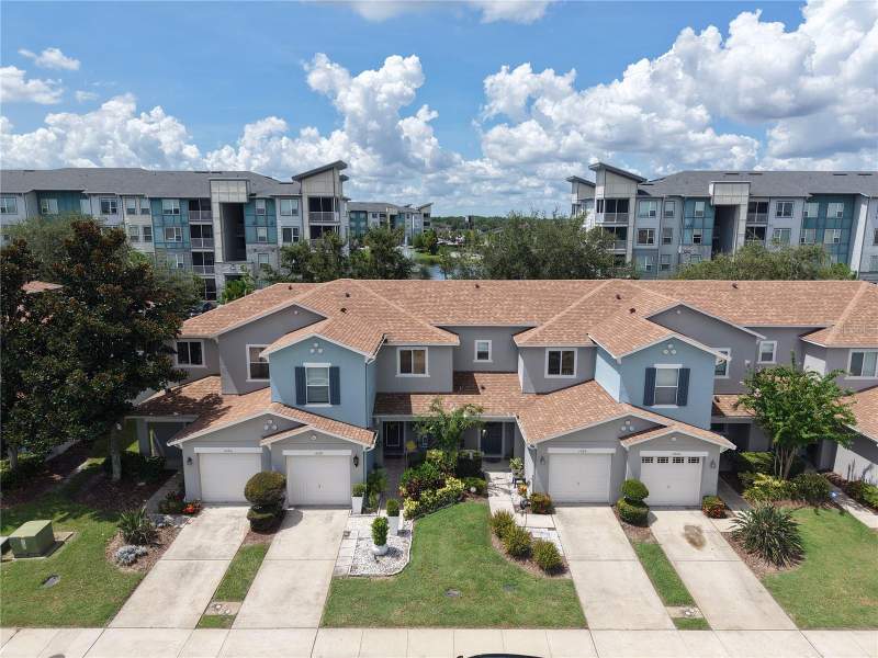 3 bedroom Townhouse at 1024 Chalcedony Street, Amber Pointe Unit 2, Kissimmee — photo 5