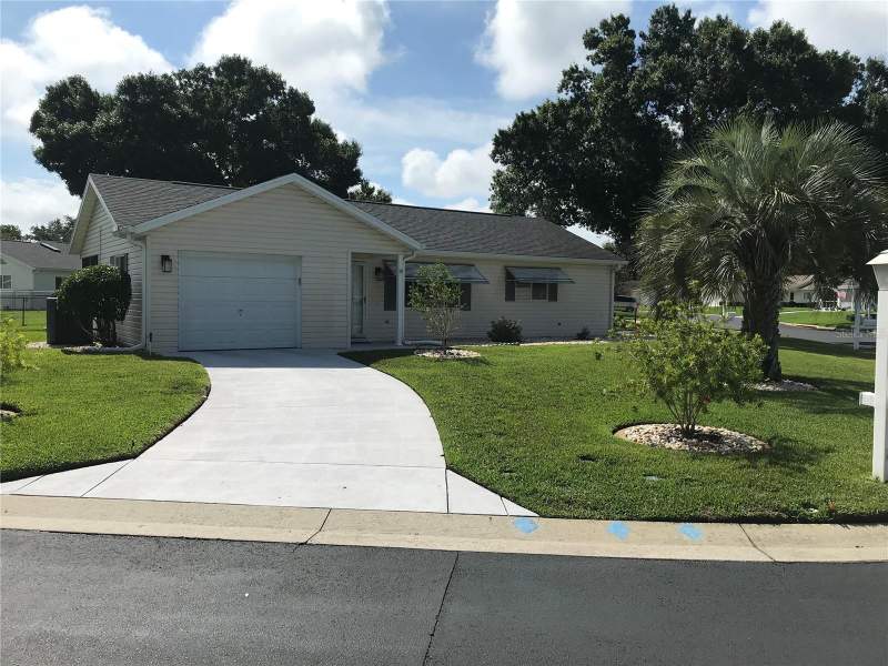 11879 SW 137TH LOOP home for sale in Spruce Creek Preserve