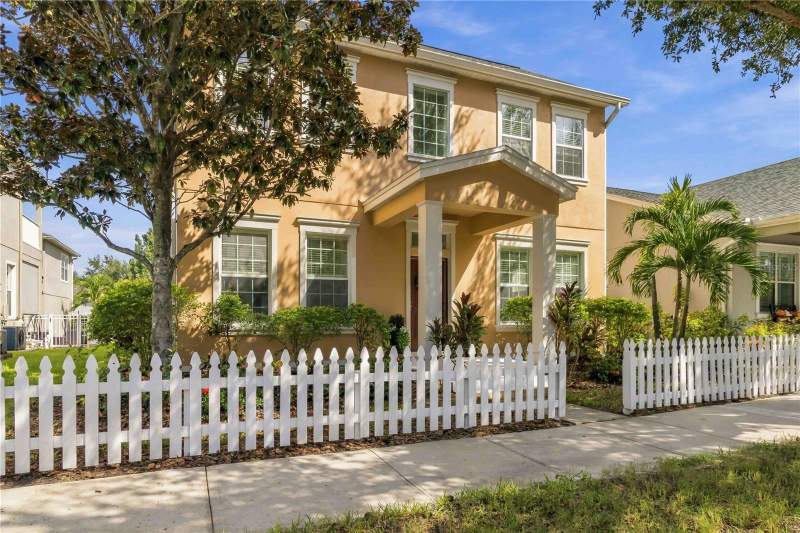 4 bedroom Single Family Residence at 11310 Winthrop Lake Drive, Winthrop Village Ph One-B, Riverview — photo 3