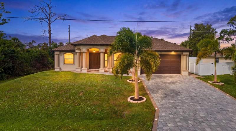 3 bedroom Single Family Residence at 5195 Weatherton Street, Port Charlotte Sub 51, North Port — photo 2