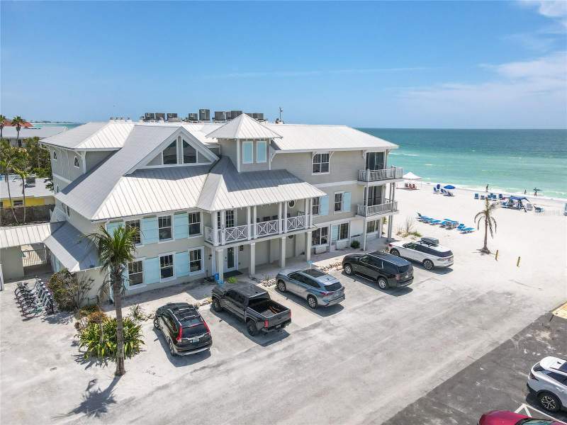 2 bedroom Condo - Hotel at 101 66th Street #6, Mainsail Beach Inn, Holmes Beach — photo 1