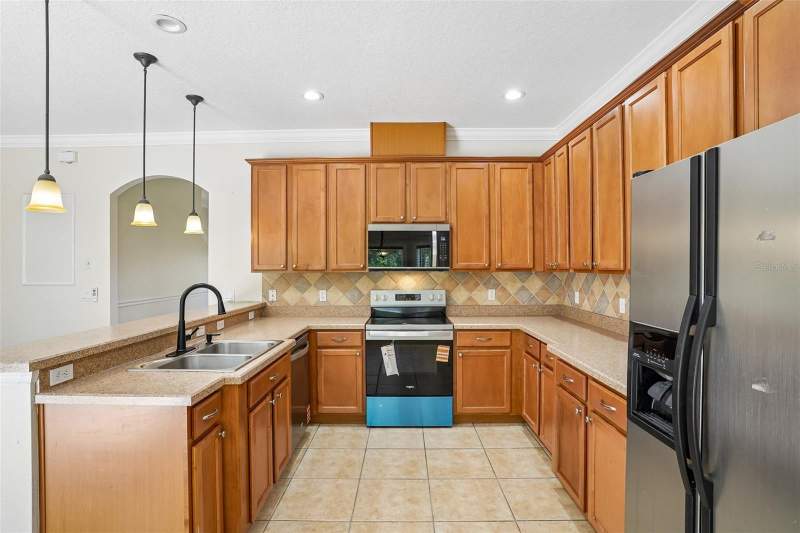 6 bedroom Single Family Residence at 2331 Carnation Hill Court, Cypress Lakes Pcls D & L, Orlando — photo 3
