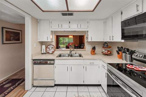 2525 Royal Pines Cir #26H, Clearwater FL - photo 14 of 34