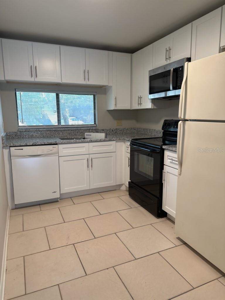2 bedroom Villa at 11411 Midfield Way, Bellefield Village, Tampa — photo 3