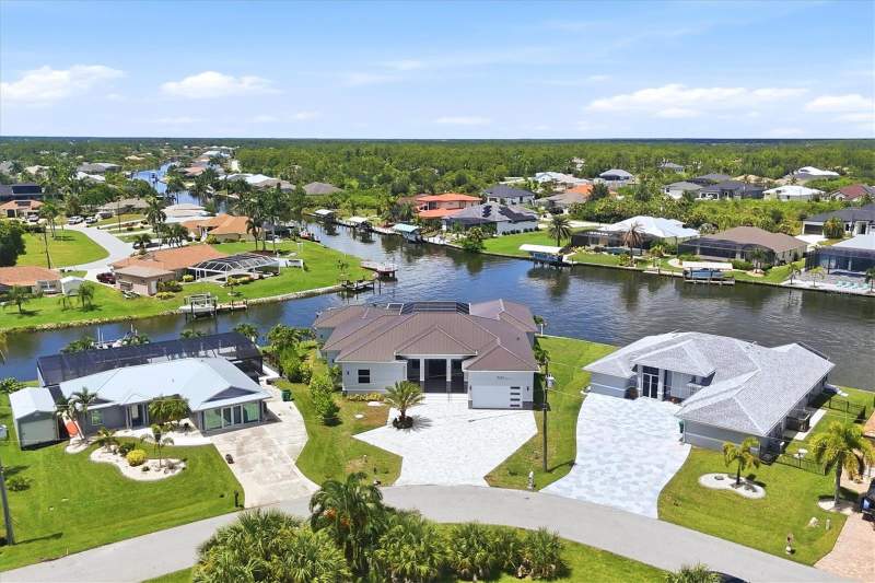 4 bedroom Single Family Residence at 9232 Arrid Circle, Port Charlotte Sec 081, Port Charlotte — photo 3