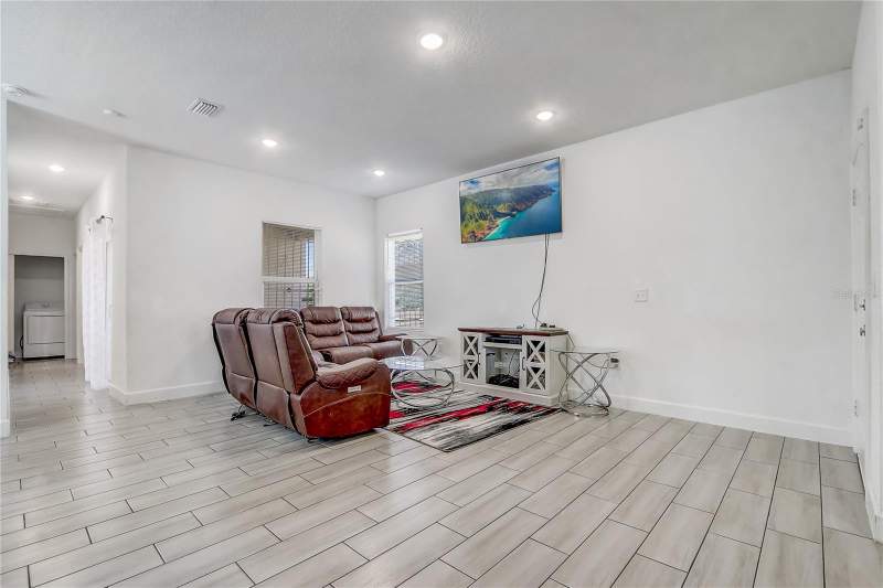 3 bedroom Single Family Residence at 6120 DENSON DRIVE, SILVER STAR TERRACE, ORLANDO — photo 5