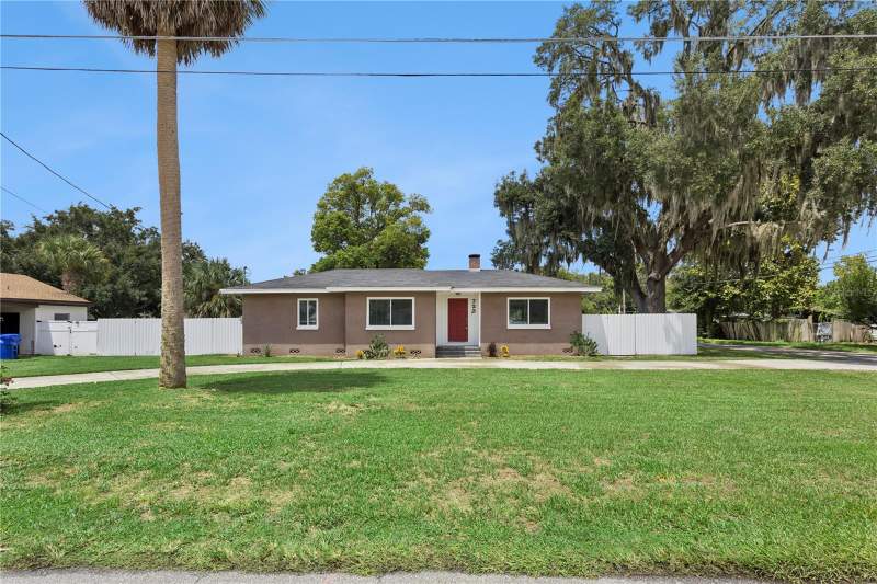 2 bedroom Single Family Residence at 723 N Rockingham Avenue, Tavares, Tavares — photo 4