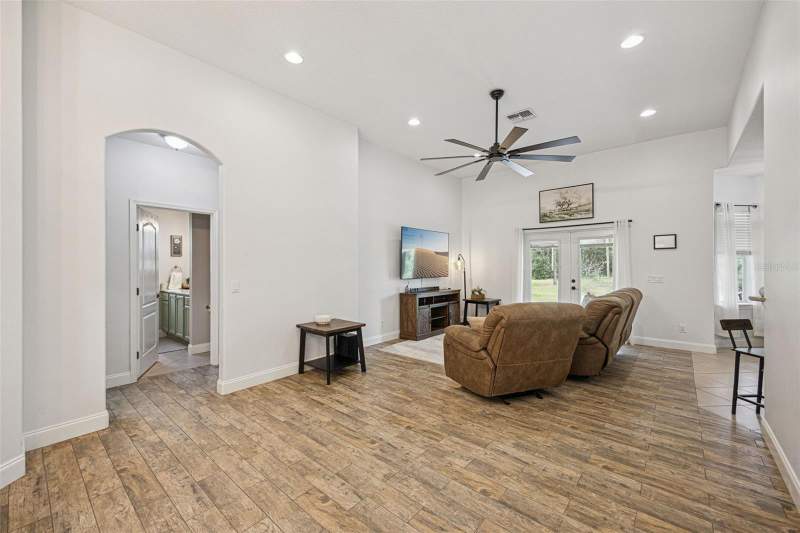 3 bedroom Single Family Residence at 41220 Alder Way, Royal Trails Unit 01, Eustis — photo 4