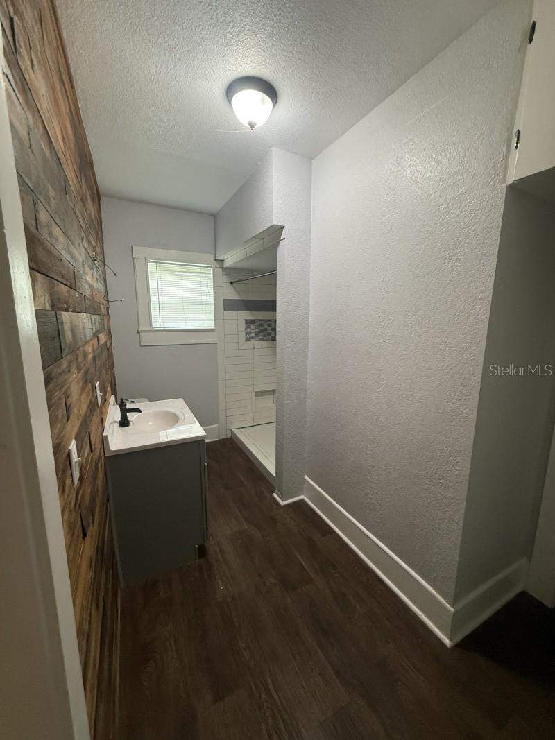 3 bedroom Single Family Residence at 275 Temple Street, Pinedale Sub, Mulberry — photo 5