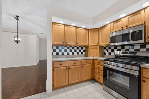11206 Purple Plum Court, Orlando FL - photo 6 of 47