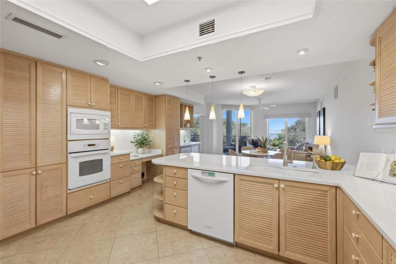 3 bedroom Condominium at 2550 Harbourside Drive #333, Marina Bay, Longboat Key — photo 4