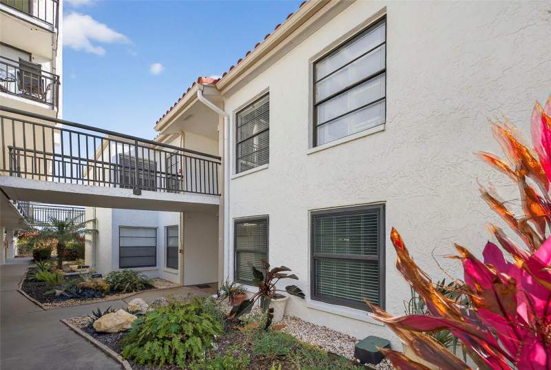 2 bedroom Condominium at 6210 Sun Boulevard #112, Casa Del Mar Condo III, St Petersburg — photo 4