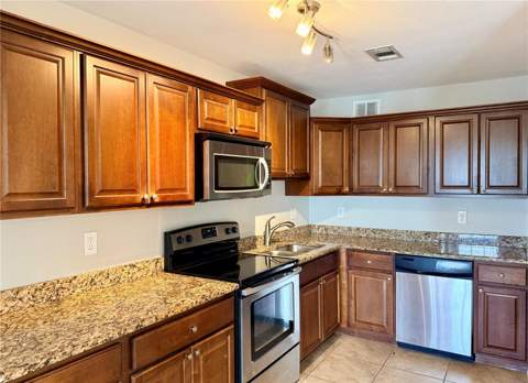 4728 Beach Drive #B, St Petersburg FL - photo 6 of 41