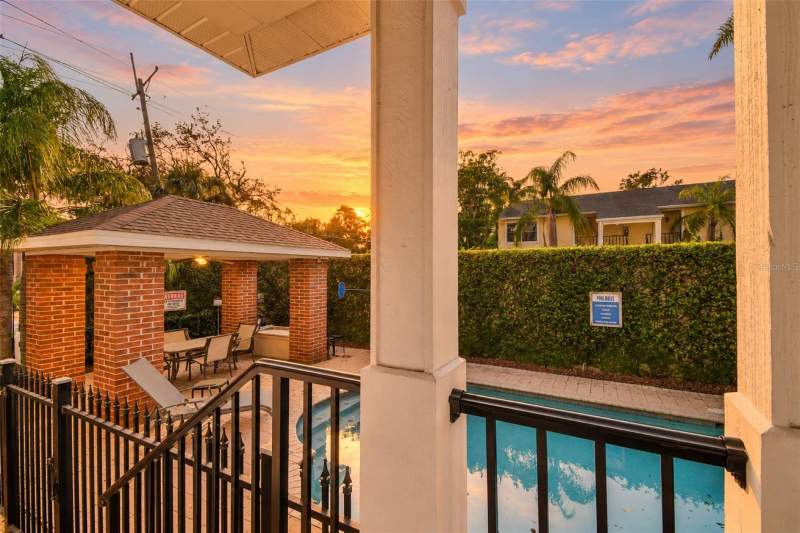 3 bedroom Townhouse at 3315 W De Leon Street #1, Southgate Twnhms, Tampa — photo 5