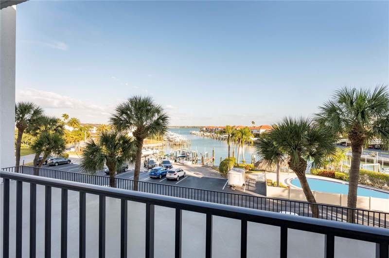 2 bedroom Condominium at 1591 Gulf Boulevard #203S, Harbour The Condo, Clearwater Beach — photo 4