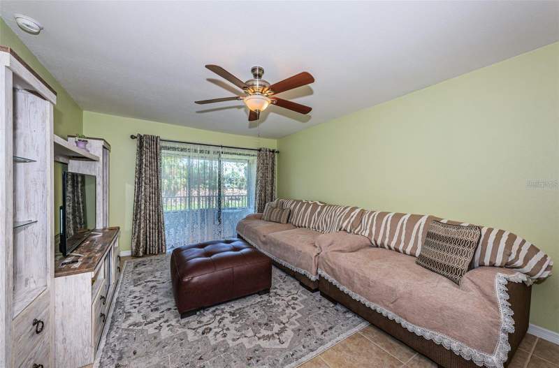 2 bedroom Condominium at 2117 Lakewood Club Drive #7K, Casablanca Condo, St Petersburg — photo 4