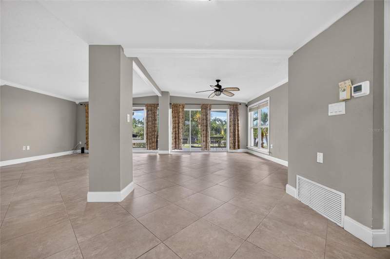 4 bedroom Single Family Residence at 182 Beeney Road, Port Charlotte Sec 040, Port Charlotte — photo 5