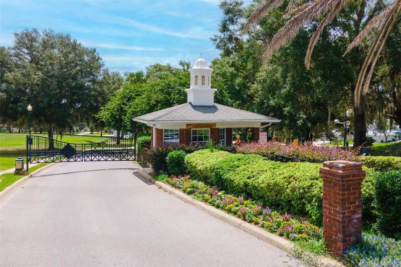 3 bedroom Single Family Residence at 6115 Landings Boulevard, Landings At Harbor Hills, Lady Lake — photo 3