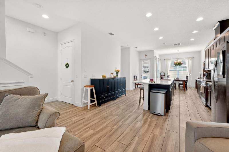 4 bedroom Townhouse at 8412 Karrer Ter, Laureate Park Neighborhood Center Phase, Orlando — photo 5