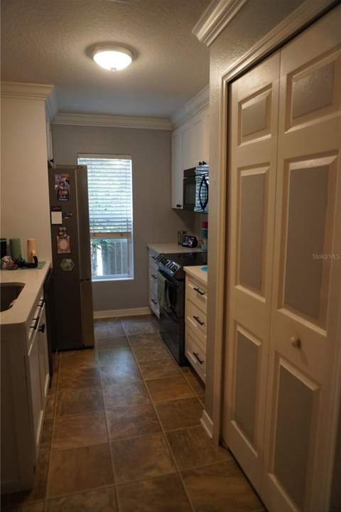 4730 Ashburn Pond Way, Tampa FL - photo 11 of 41