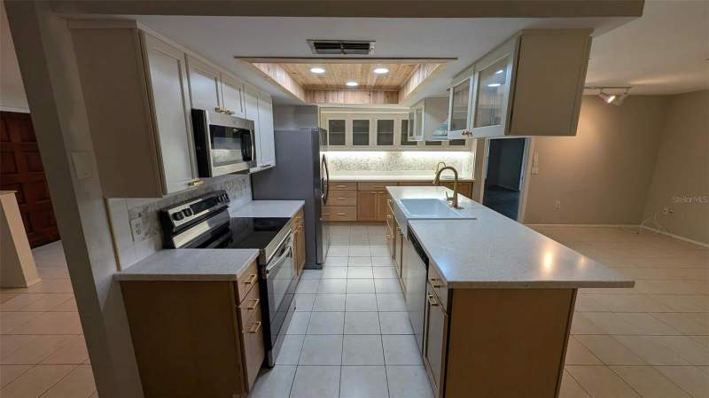 4 bedroom Single Family Residence at 12408 Golden Oak Circle, Shadow Lakes, Hudson — photo 5