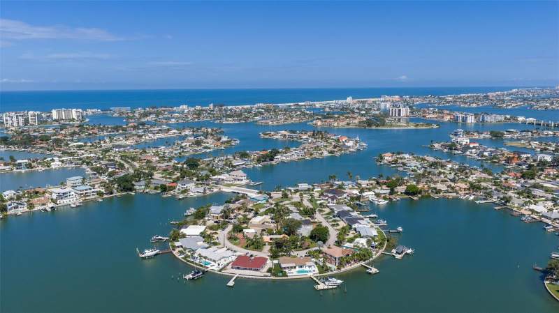 3 bedroom Single Family Residence at 735 79th Circle, South Cswy Isle 4th Add, St Petersburg — photo 5