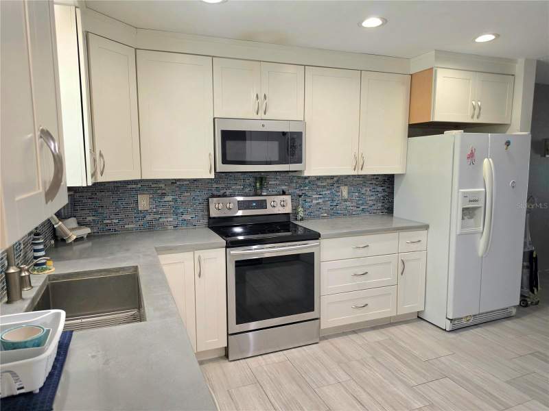 1 bedroom Condominium at 6777 Winkler Road #A236, Regency Condo, Fort Myers — photo 3