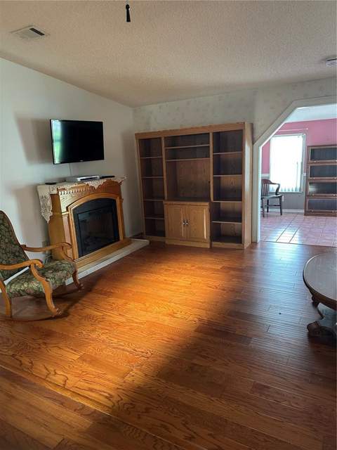 907 Orchid Street, Lady Lake FL - photo 6 of 38