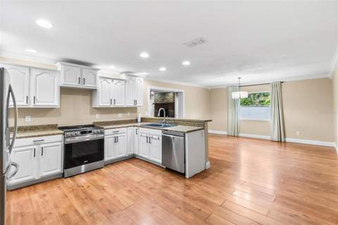 11290 116th Street, Largo FL - photo 11 of 36
