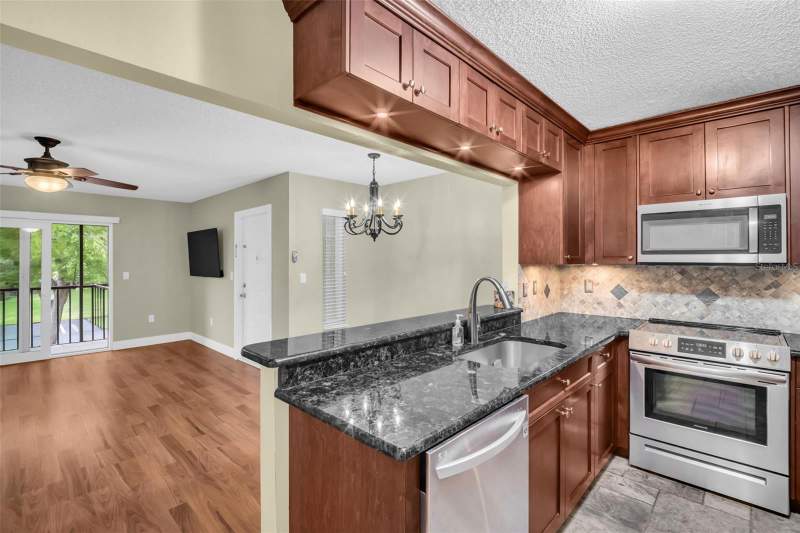 2 bedroom Condominium at 1400 Pine Glen Lane #D2, Pine Ridge At Lake Tarpon Village, Tarpon Springs — photo 3