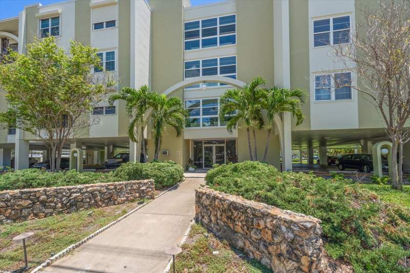 1 bedroom Condominium at 4681 1st Street #308, Racquet Club Northeast Condo The, St Petersburg — photo 4
