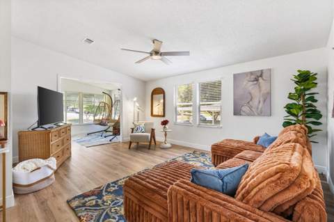 1616 Bayhill Drive, Lady Lake FL - photo 6 of 22