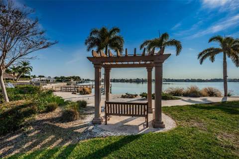 5130 Brittany Drive #202, St Petersburg FL - photo 17 of 25