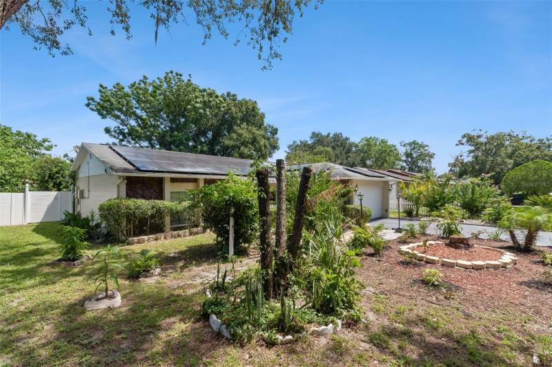 3 bedroom Single Family Residence at 5851 Hutton Drive, Lake Sparling Heights, Orlando — photo 2
