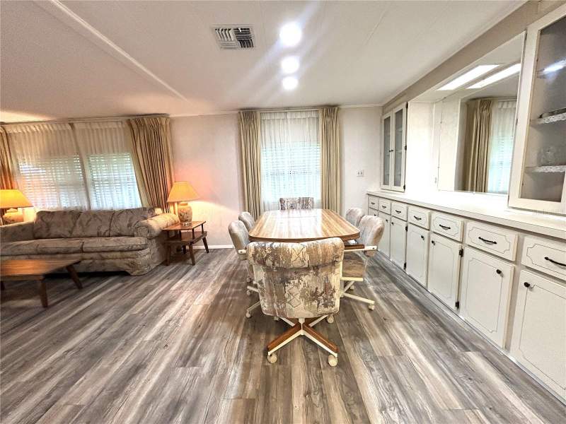 2 bedroom Manufactured Home at 310 Martin Drive, Martin Estates, Lakeland — photo 4