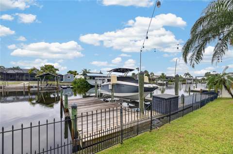 6510 Solitaire Palm Way, Apollo Beach FL - photo 15 of 93