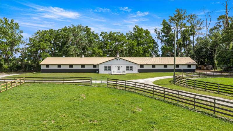 3 bedroom Farm at 12670 N US Highway 27, Ocala, Ocala — photo 5