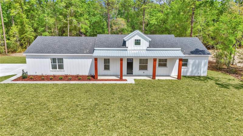 3 bedroom Single Family Residence at 12423 SW 45 Street, Rolling Hills, Ocala — photo 2