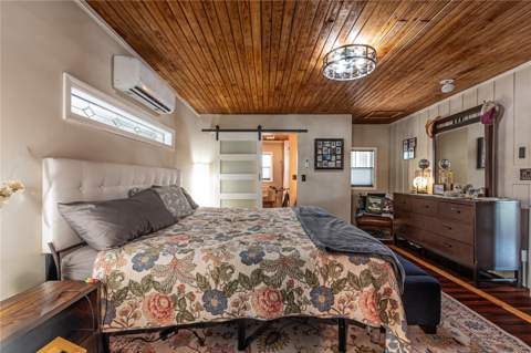 5233 Hill Drive, Zephyrhills FL - photo 15 of 53