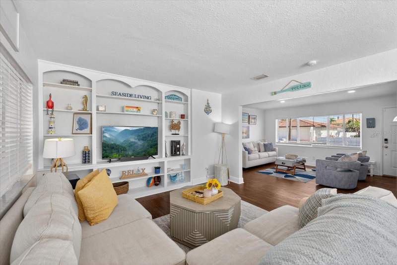 3 bedroom Single Family Residence at 292 42nd Avenue, Belle Vista Beach 1st Add, St Pete Beach — photo 3