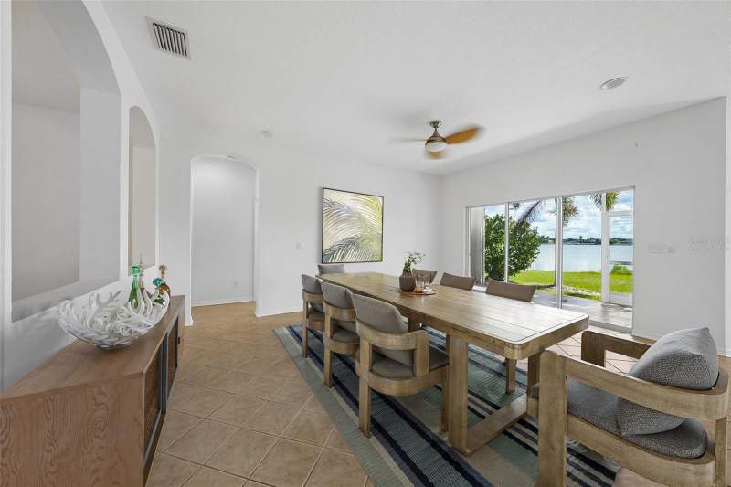 4 bedroom Single Family Residence at 1810 Mira Lago Circle, Mira Lago West Ph 2A, Ruskin — photo 5