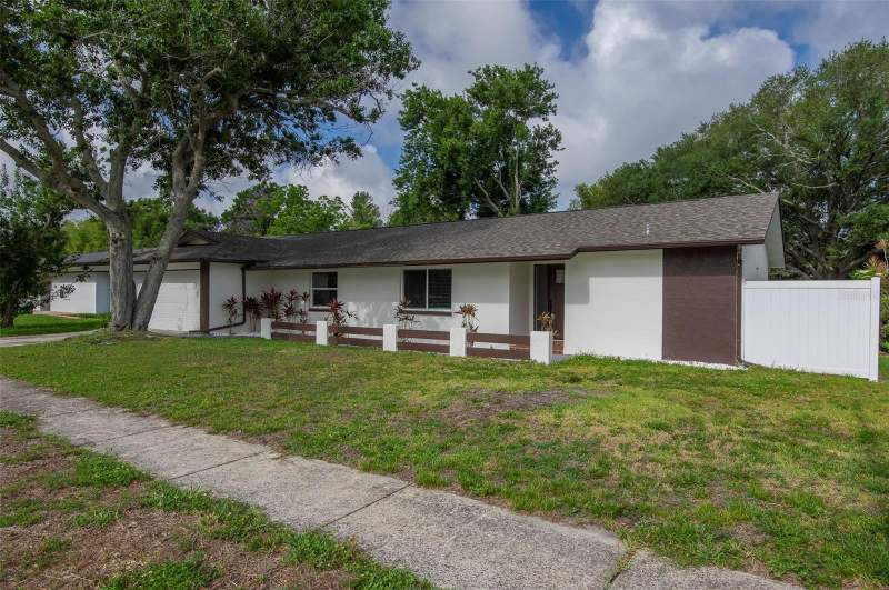 3 bedroom Single Family Residence at 1689 Monterey Drive, Monterey Gardens, Clearwater — photo 2