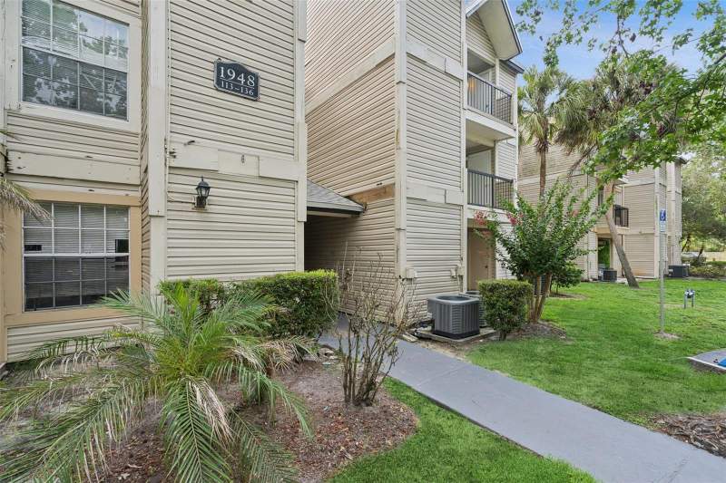 2 bedroom Condominium at 1948 Lake Atriums Circle #124, Plaza/Millenium, Orlando — photo 2