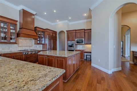 10501 Broadland Pass, Thonotosassa FL - photo 14 of 98