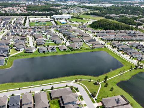 2451 Varenna Loop, Kissimmee FL - photo 9 of 38