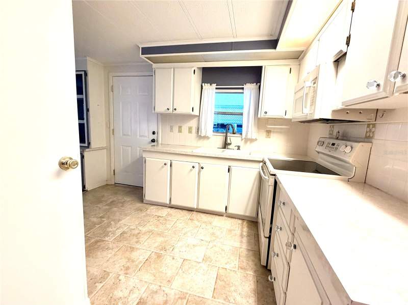 2 bedroom Manufactured Home at 3335 S CITRUS CIRCLE #GE, ZELLWOOD STATION, ZELLWOOD — photo 4