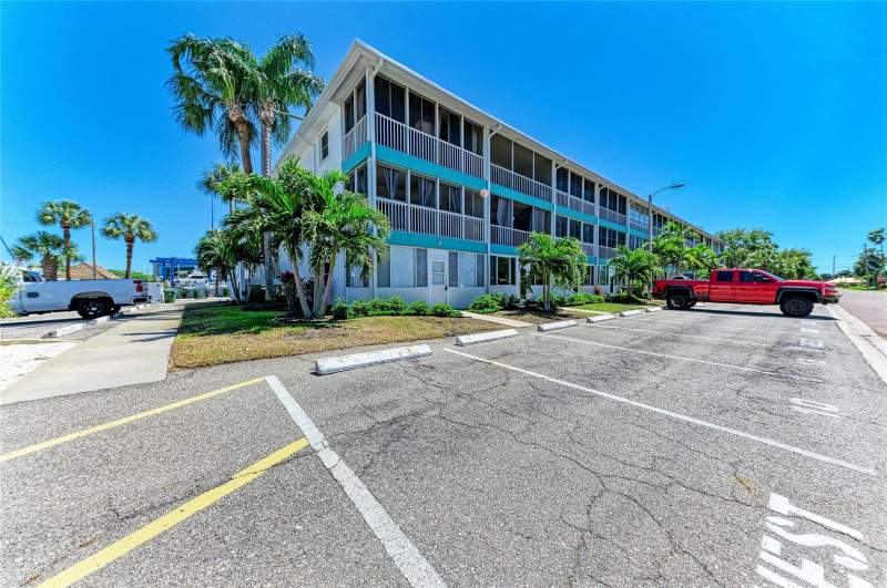 2 bedroom Condominium at 4920 38th Way #210, Moorings Of Maximo Condo, St Petersburg — photo 4